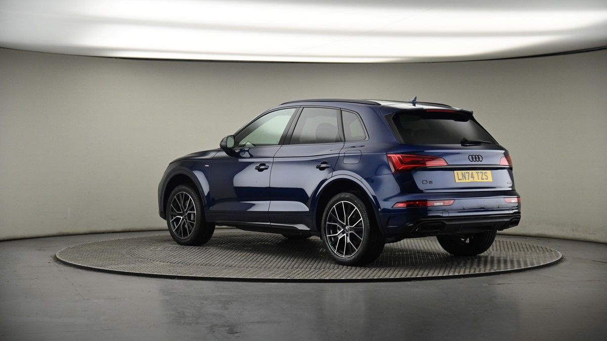 More views of Audi Q5