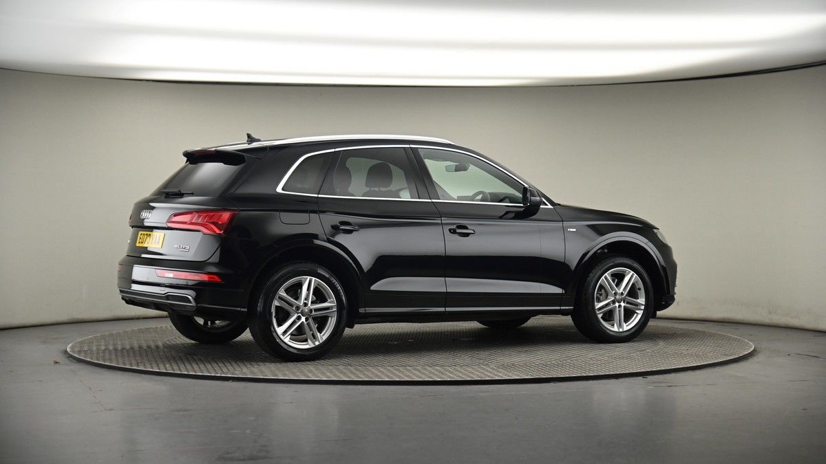 More views of Audi Q5