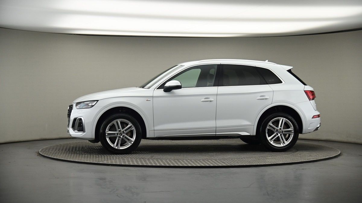 More views of Audi Q5