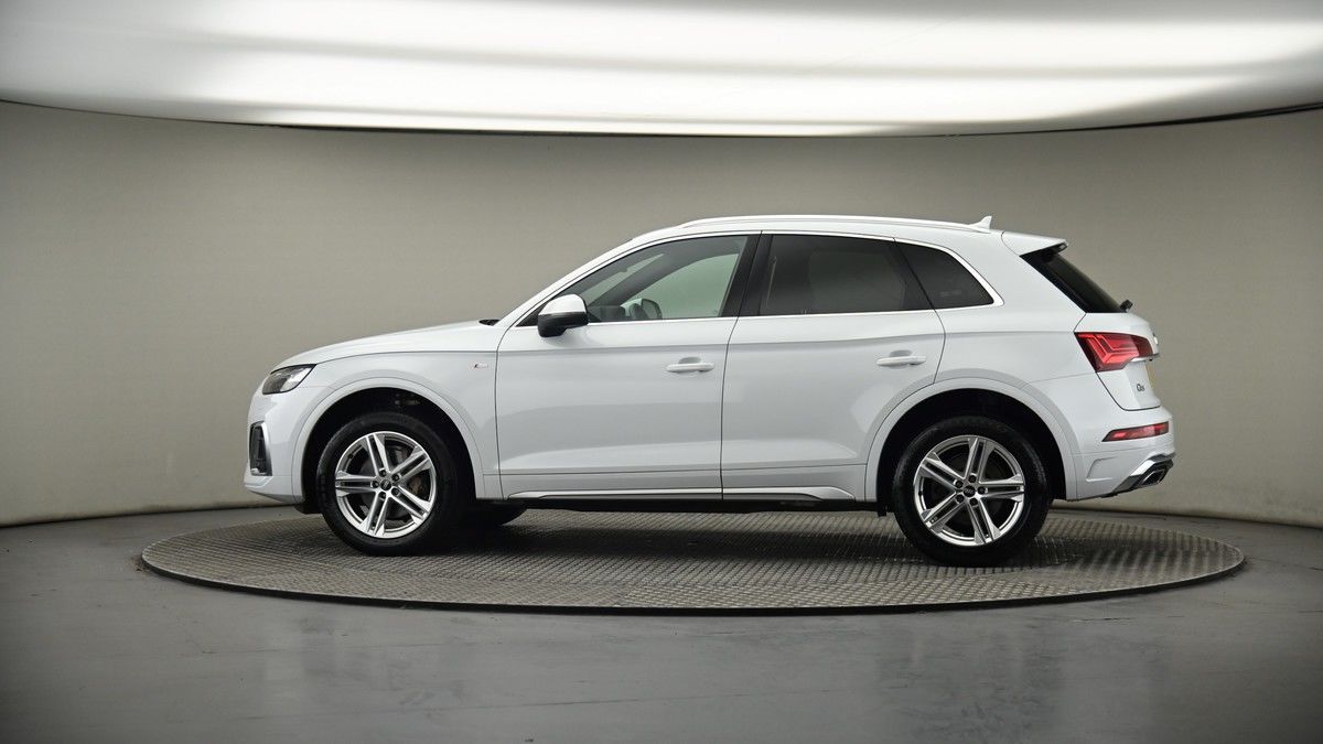 More views of Audi Q5