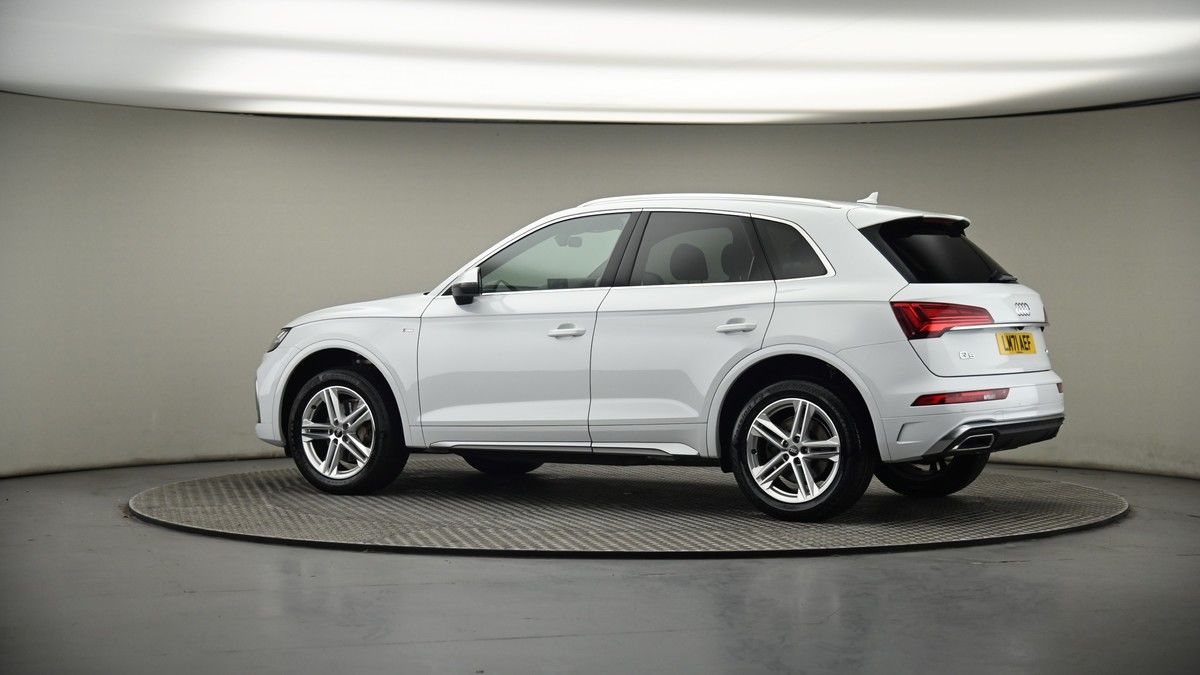 More views of Audi Q5