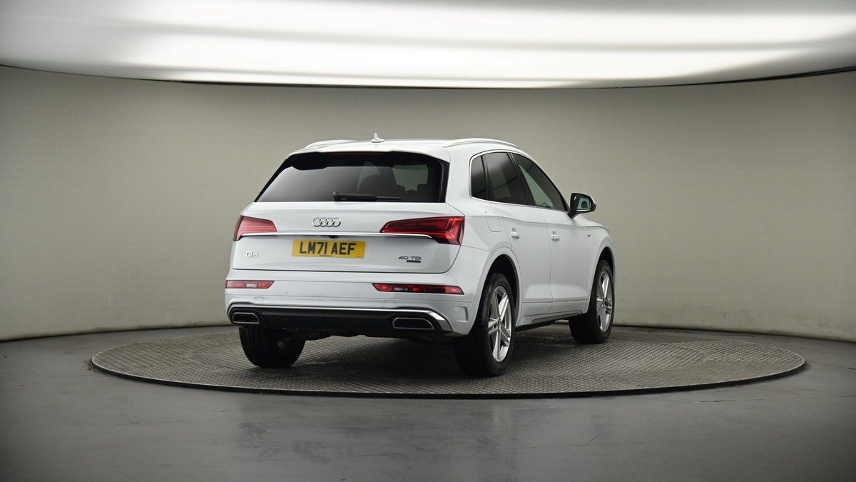 More views of Audi Q5