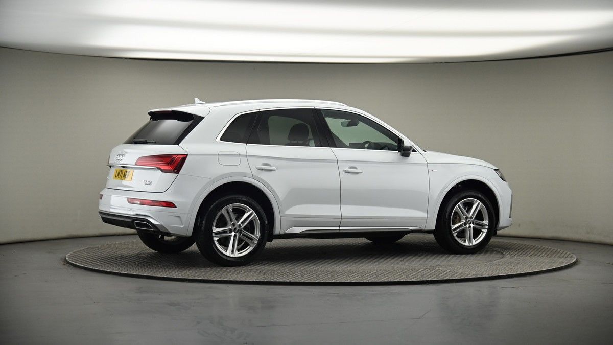 More views of Audi Q5