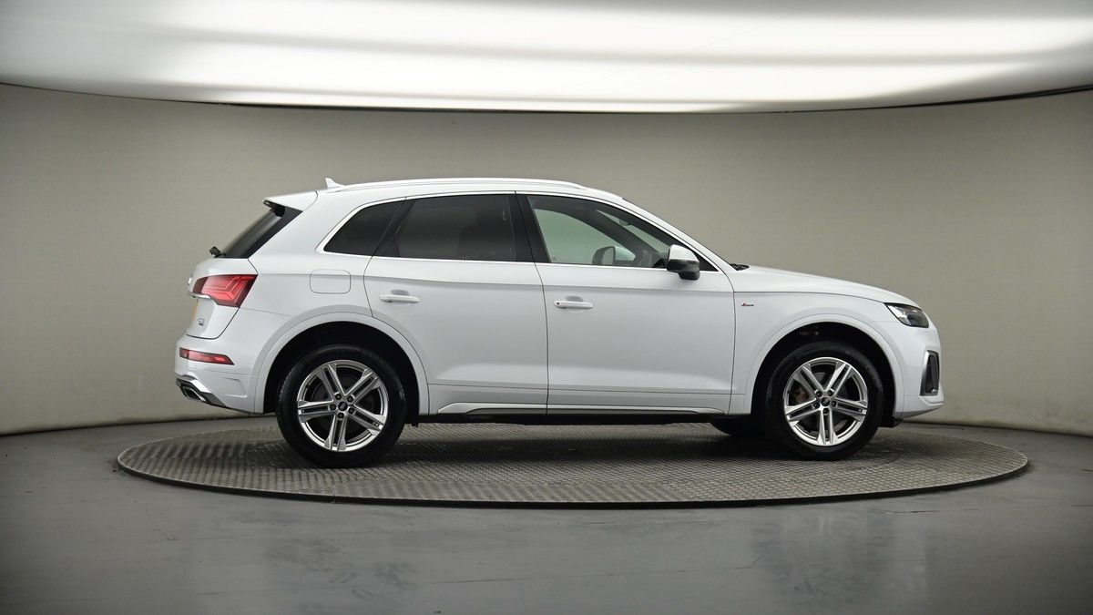 More views of Audi Q5