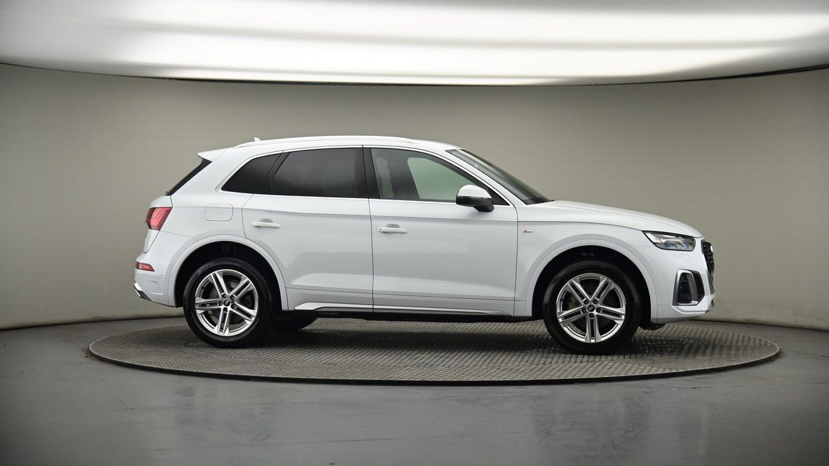 More views of Audi Q5