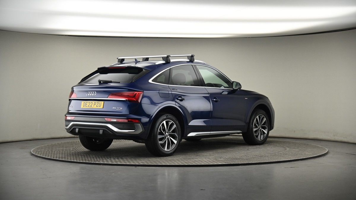 More views of Audi Q5