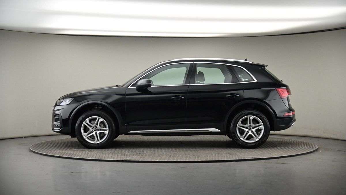 More views of Audi Q5