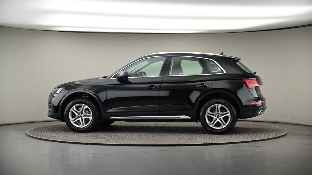 More views of Audi Q5