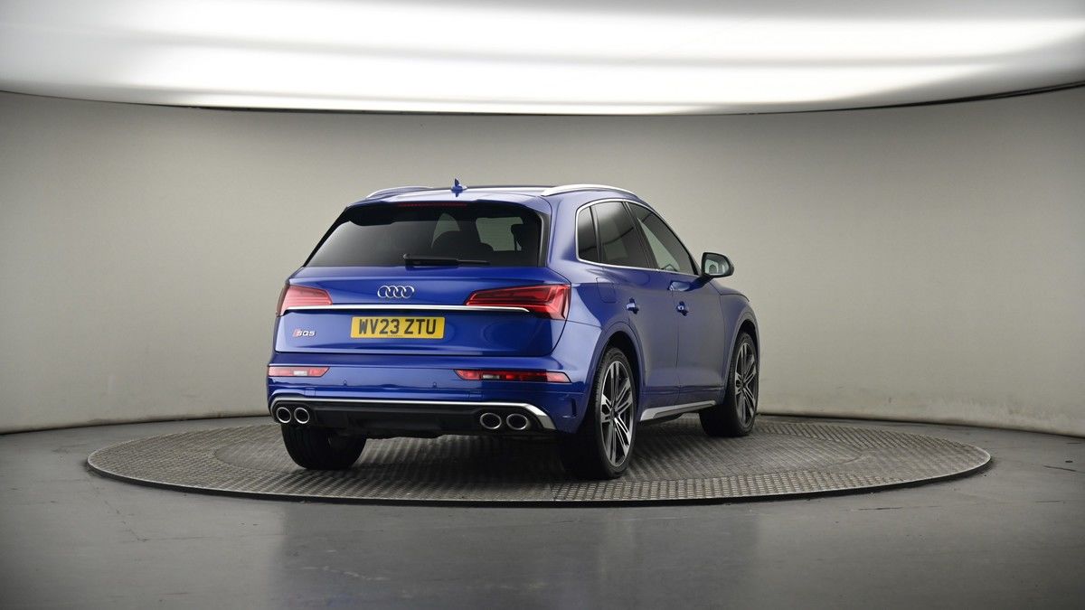 More views of Audi SQ5