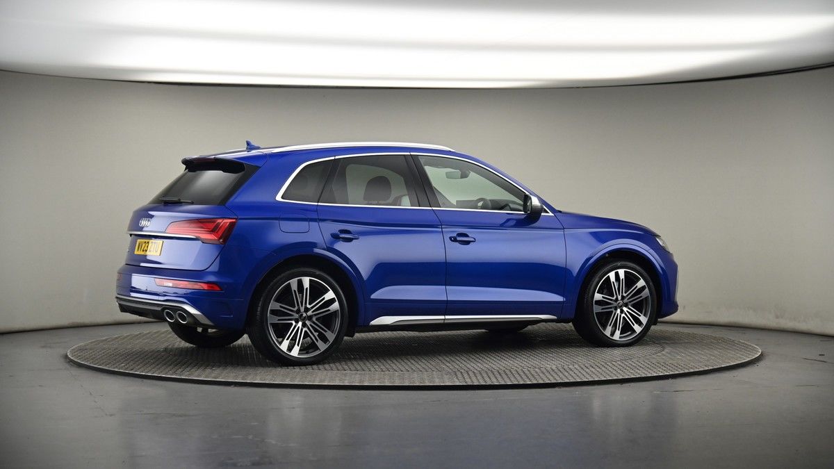 More views of Audi SQ5