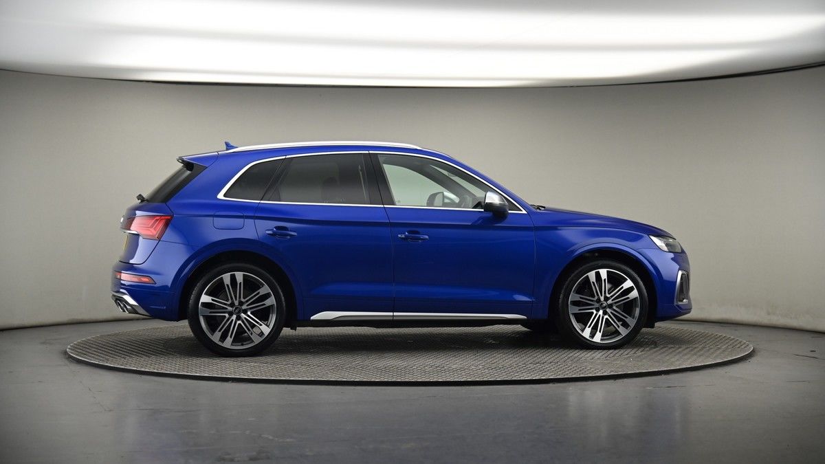 More views of Audi SQ5