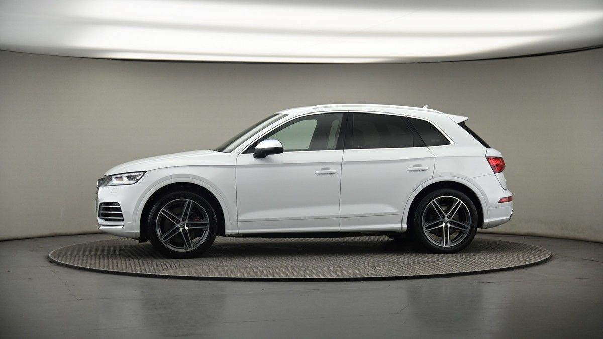 More views of Audi SQ5