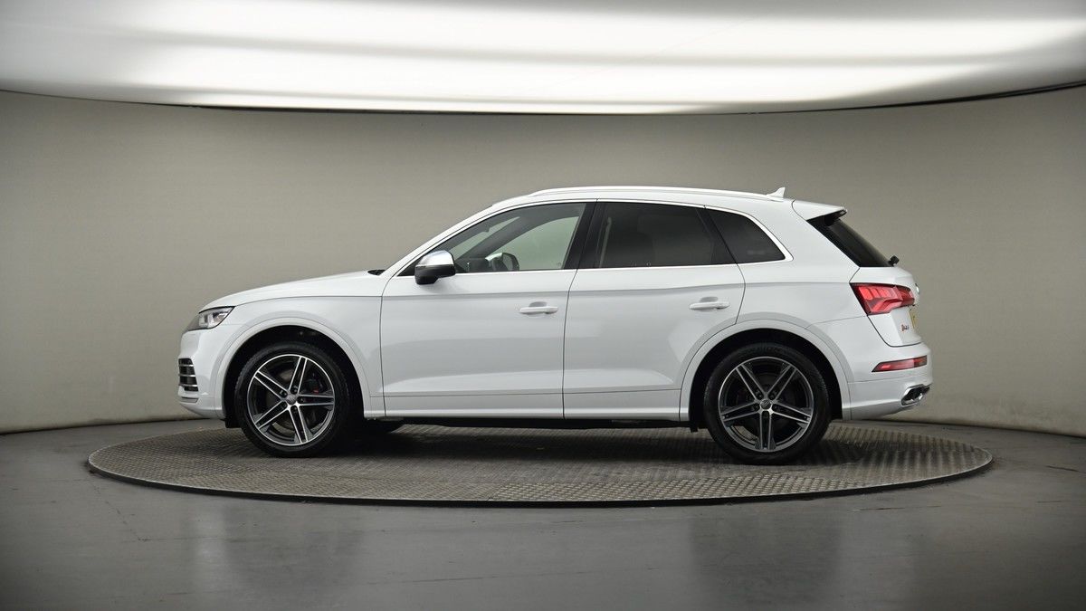 More views of Audi SQ5