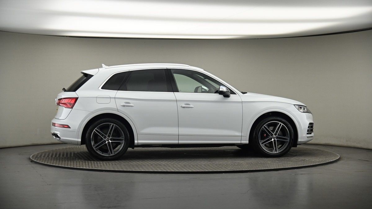 More views of Audi SQ5