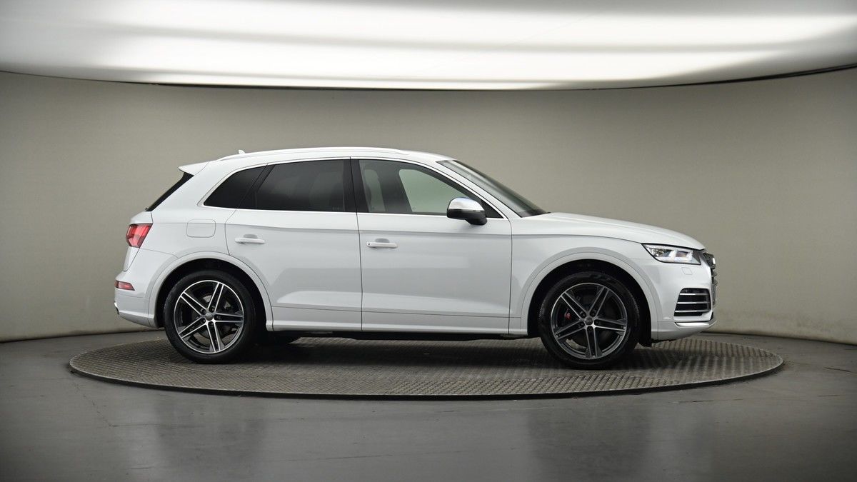 More views of Audi SQ5