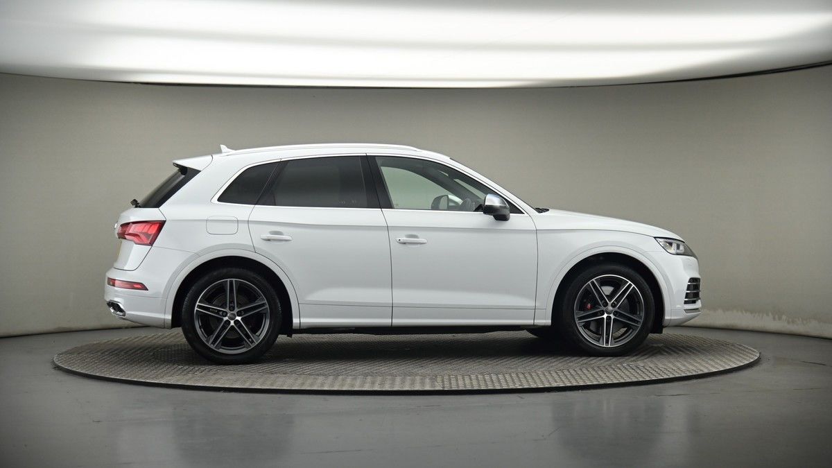 More views of Audi SQ5