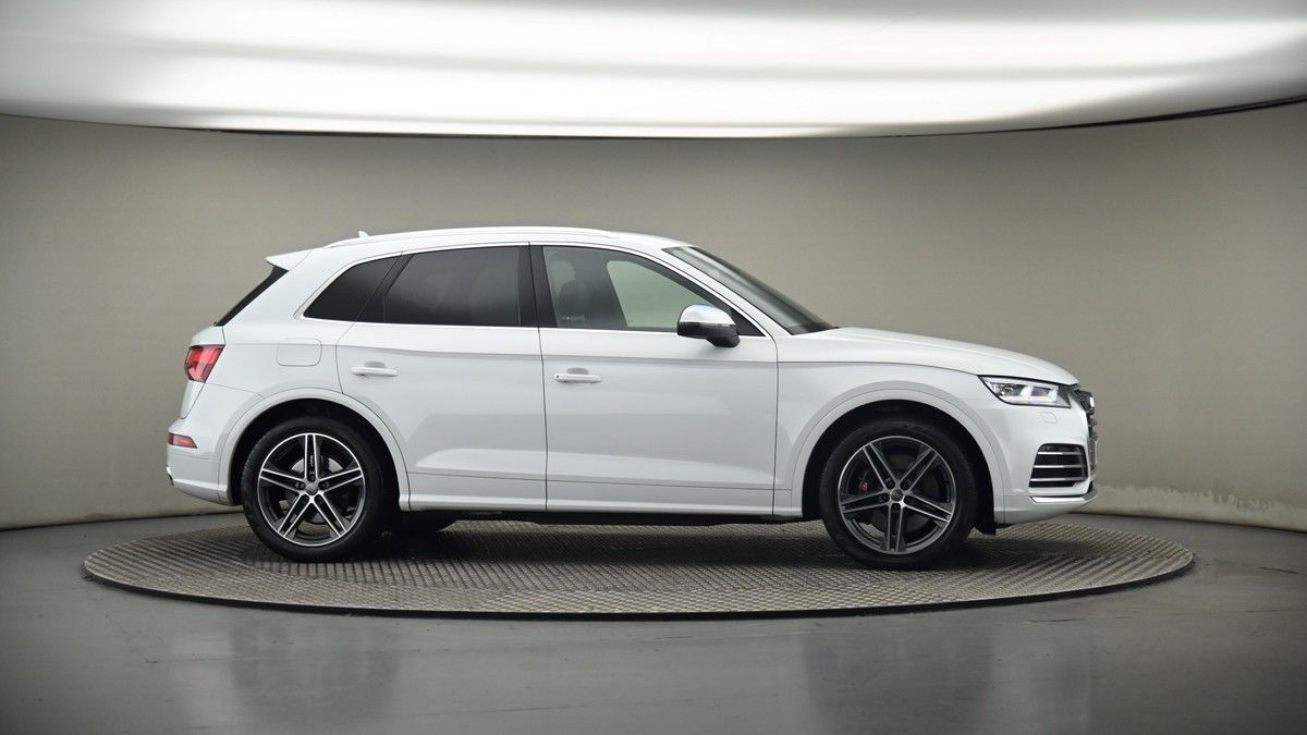 More views of Audi SQ5