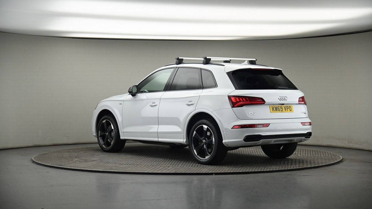 More views of Audi Q5