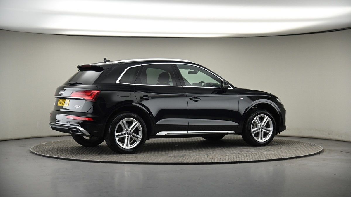 More views of Audi Q5