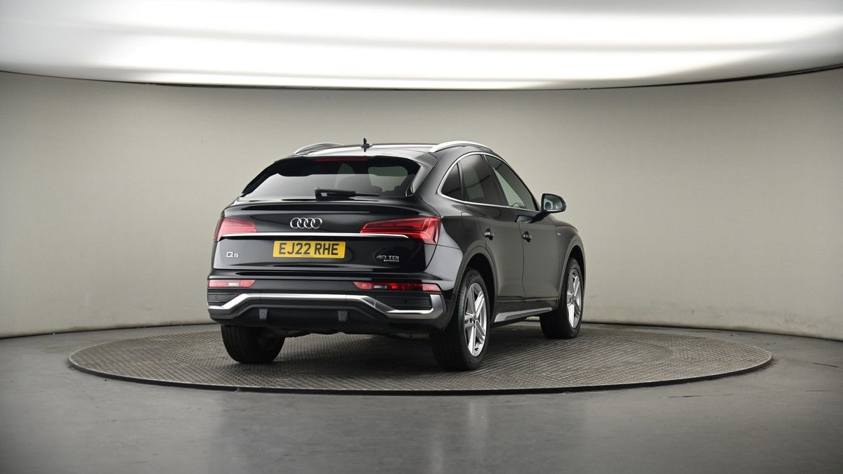 More views of Audi Q5