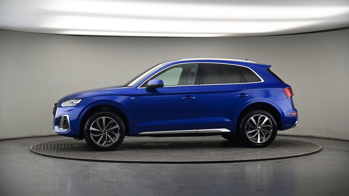 More views of Audi Q5