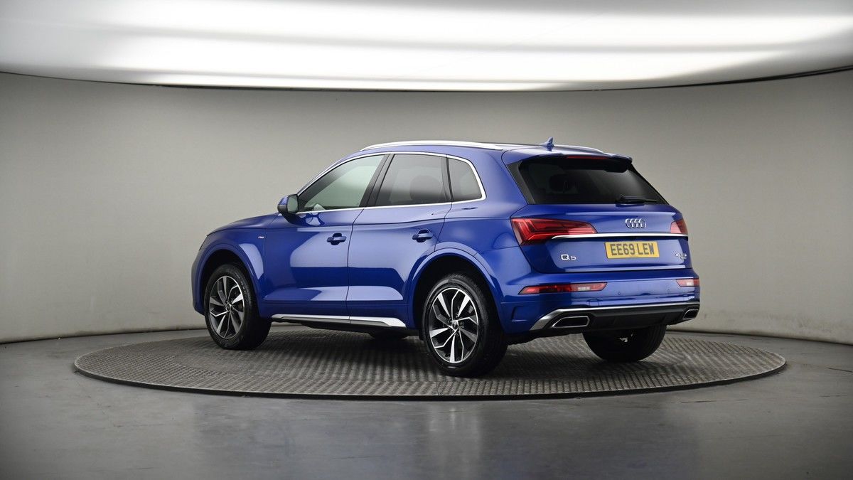 More views of Audi Q5