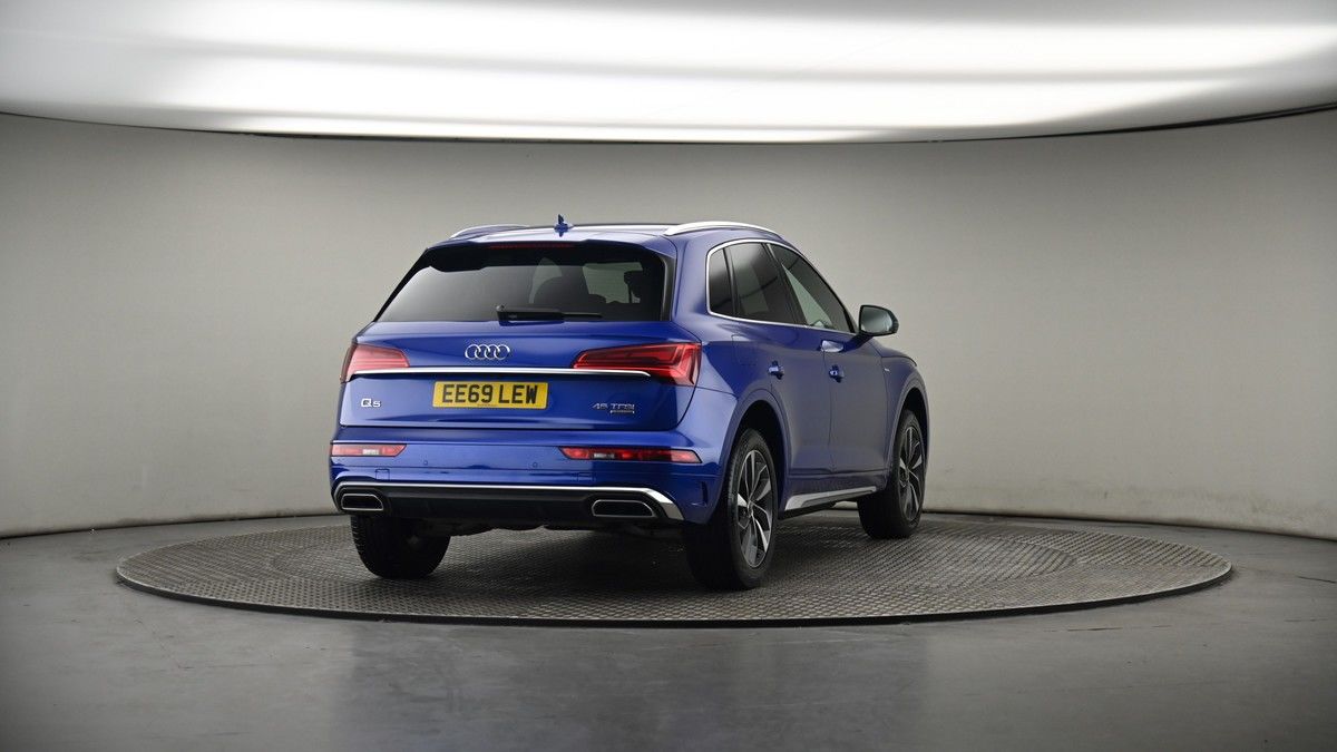 More views of Audi Q5