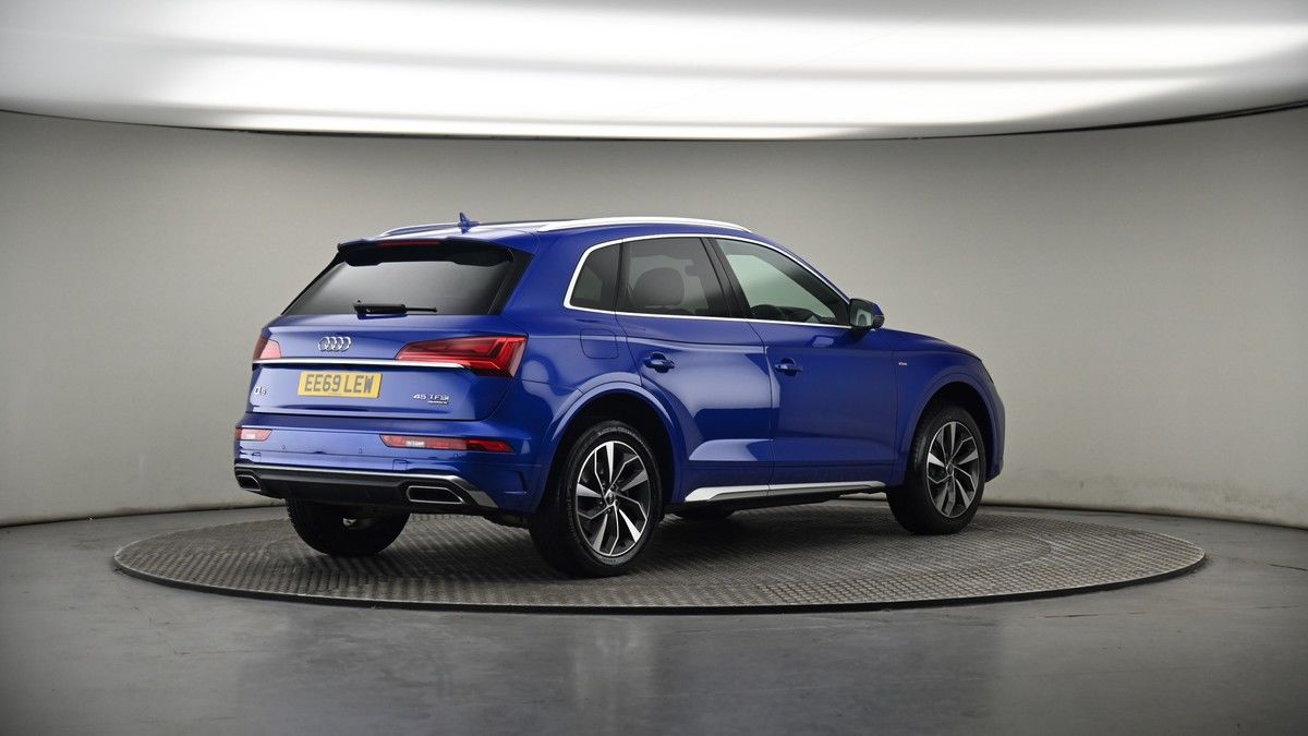 More views of Audi Q5