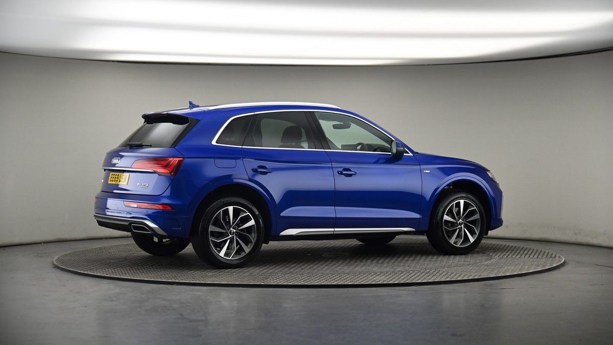 More views of Audi Q5