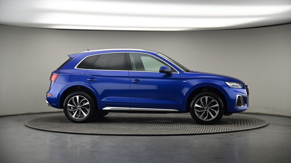 More views of Audi Q5