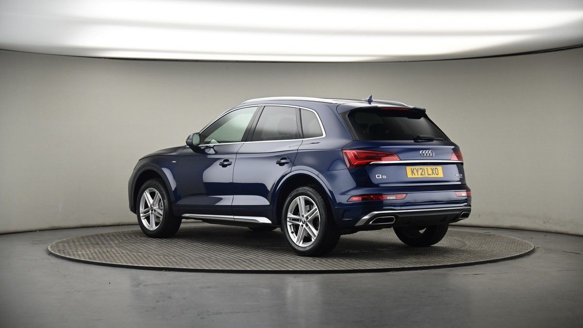 More views of Audi Q5