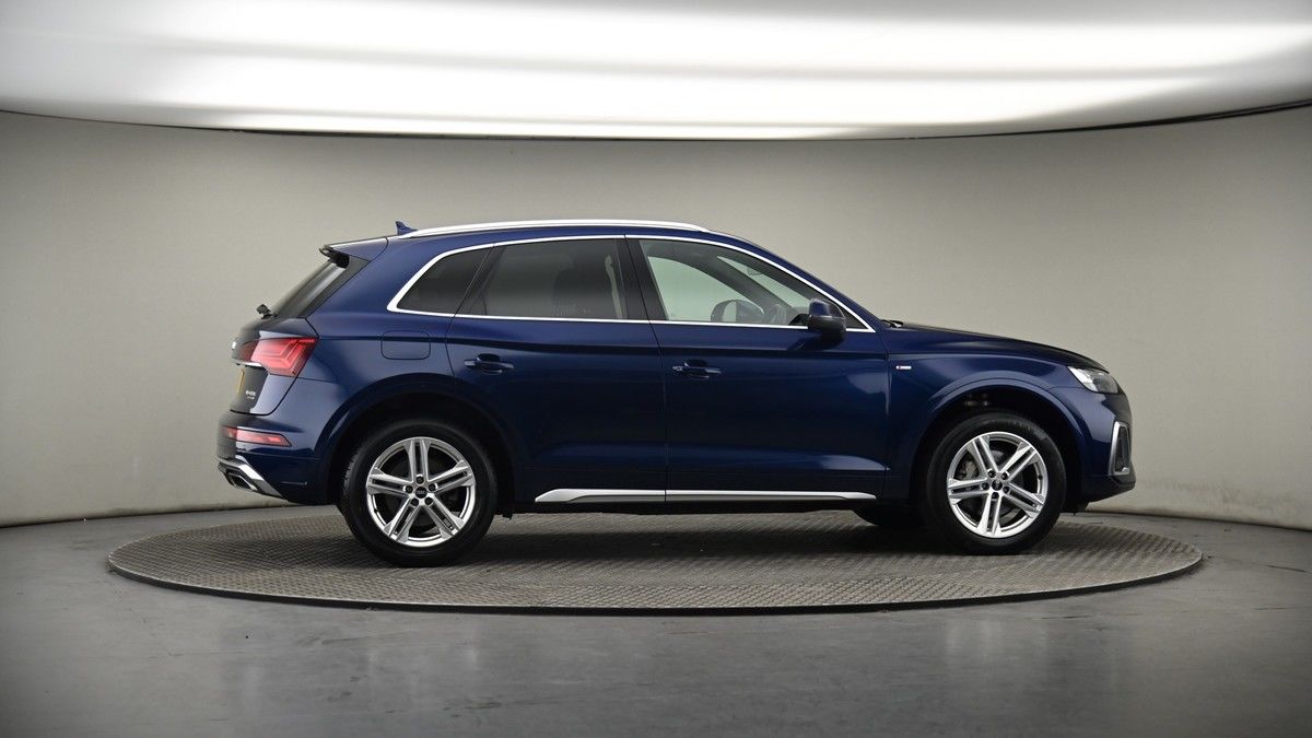 More views of Audi Q5