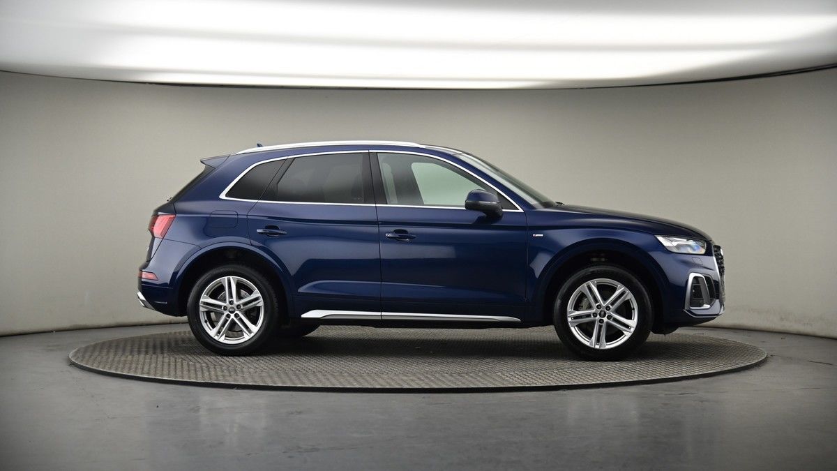 More views of Audi Q5