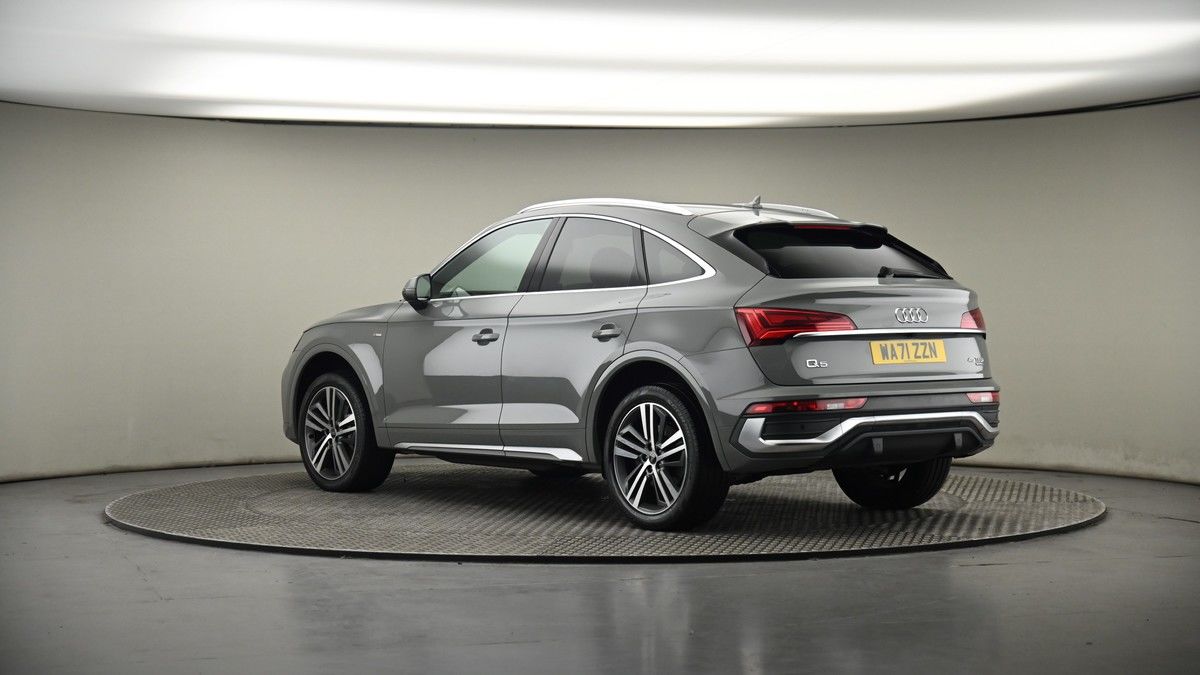 More views of Audi Q5