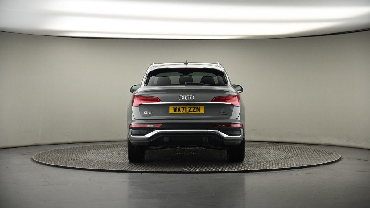 Audi Q5 Image 17