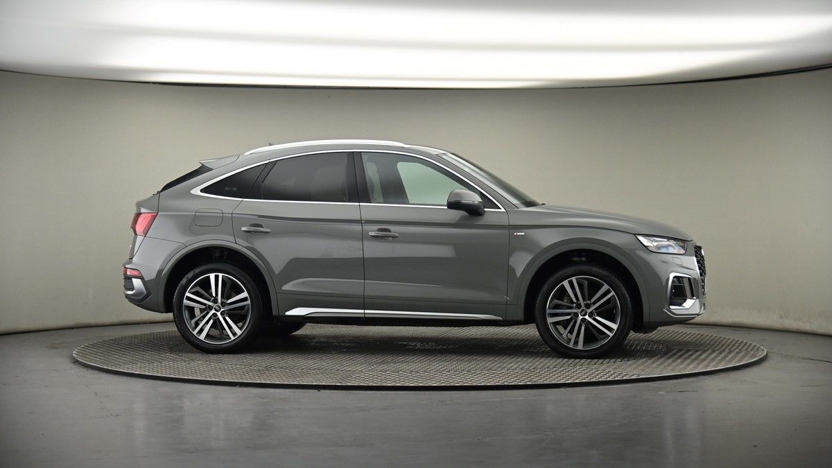 More views of Audi Q5