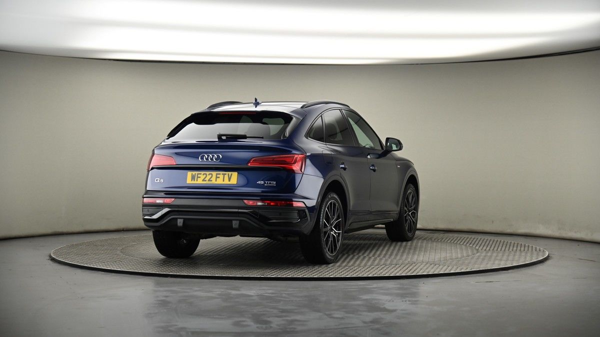 More views of Audi Q5