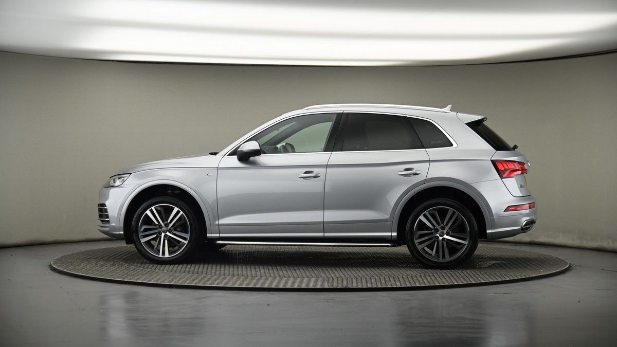 More views of Audi Q5