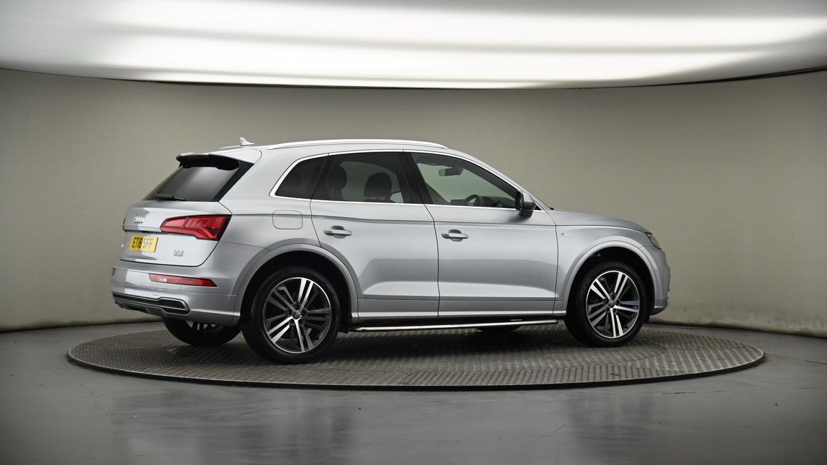 More views of Audi Q5