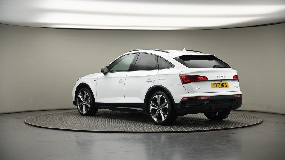 More views of Audi Q5