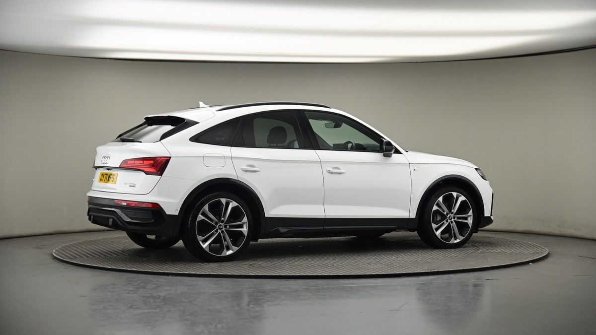 More views of Audi Q5