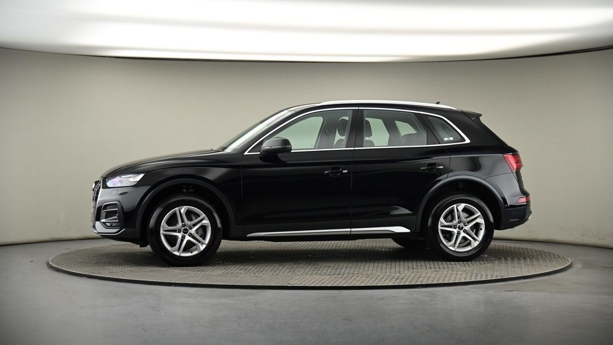 More views of Audi Q5