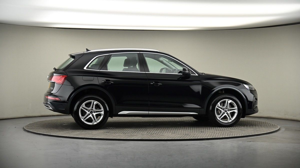 More views of Audi Q5