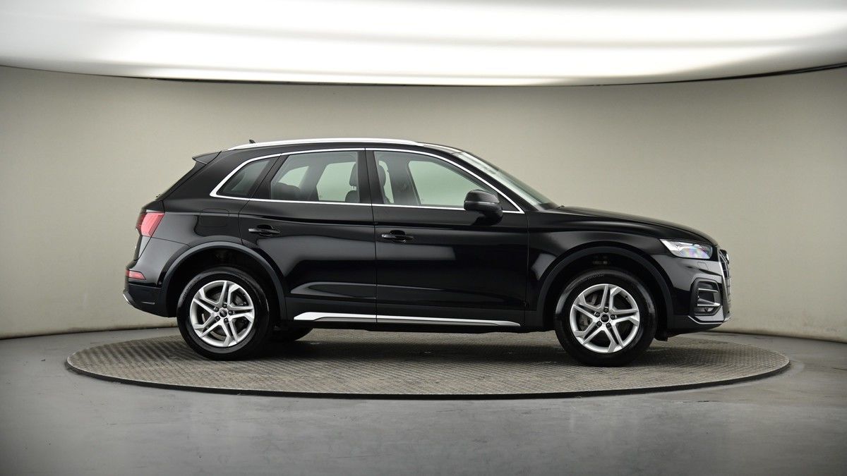 More views of Audi Q5