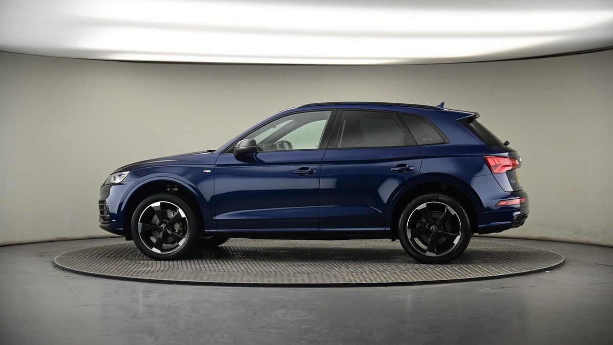 More views of Audi Q5