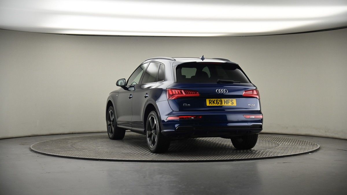 More views of Audi Q5