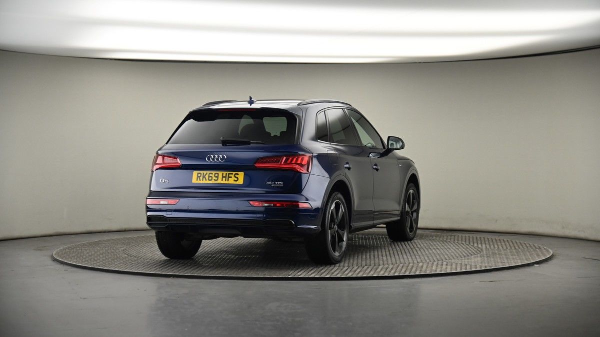 More views of Audi Q5