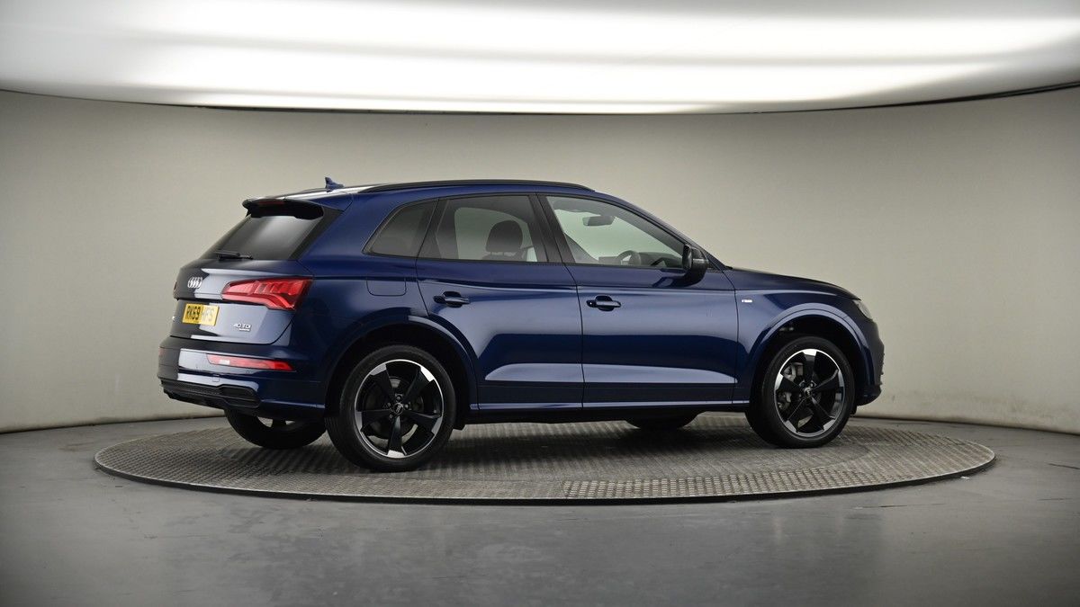 More views of Audi Q5