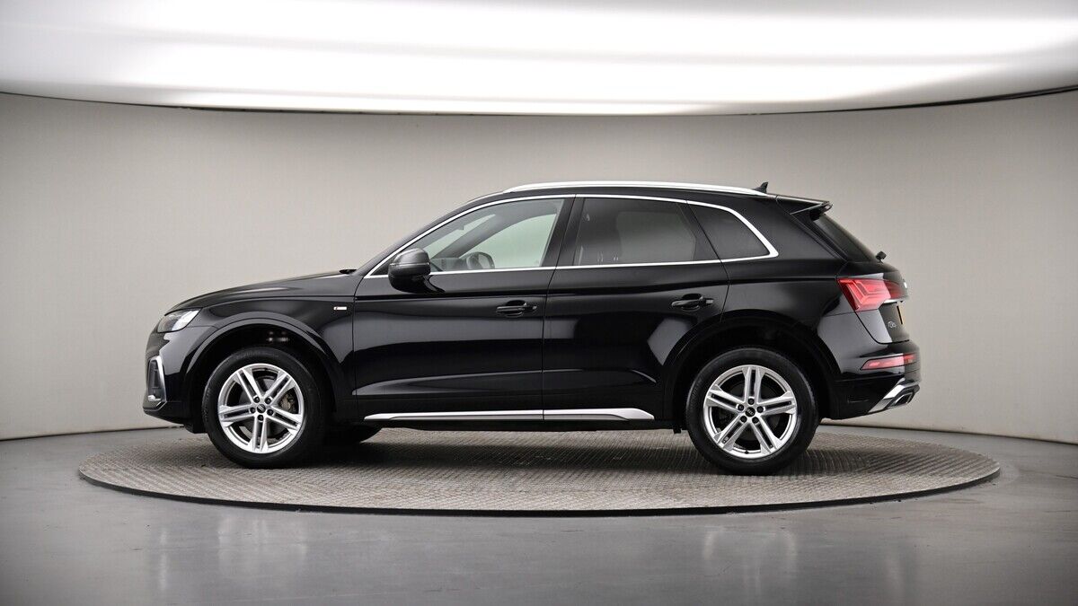 More views of Audi Q5