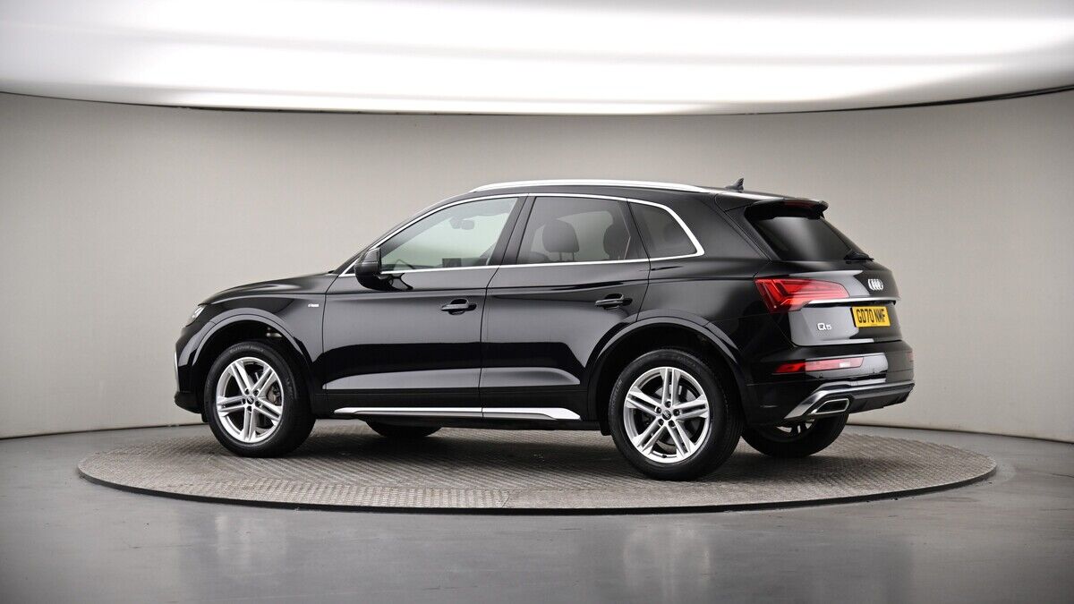 More views of Audi Q5